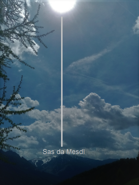 Foto 1 Il sole esattamente a sud sopra il Sas da Mesdì